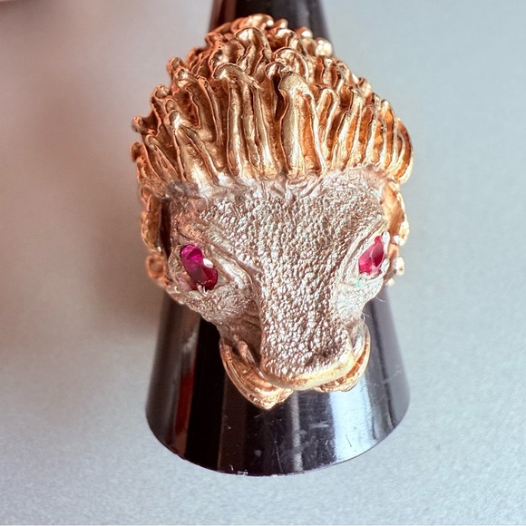 10k Solid Gold Ruby Eyes Lion’s Head Artisan Made Men’s HEAVY Ring Size … - Picture 11 of 16